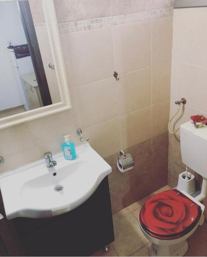 Star Guest- House Hotel Or Yehuda Exterior foto